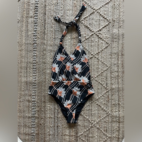 VIX Paula Hermanny Knot Swimsuit - Picture 3 of 7